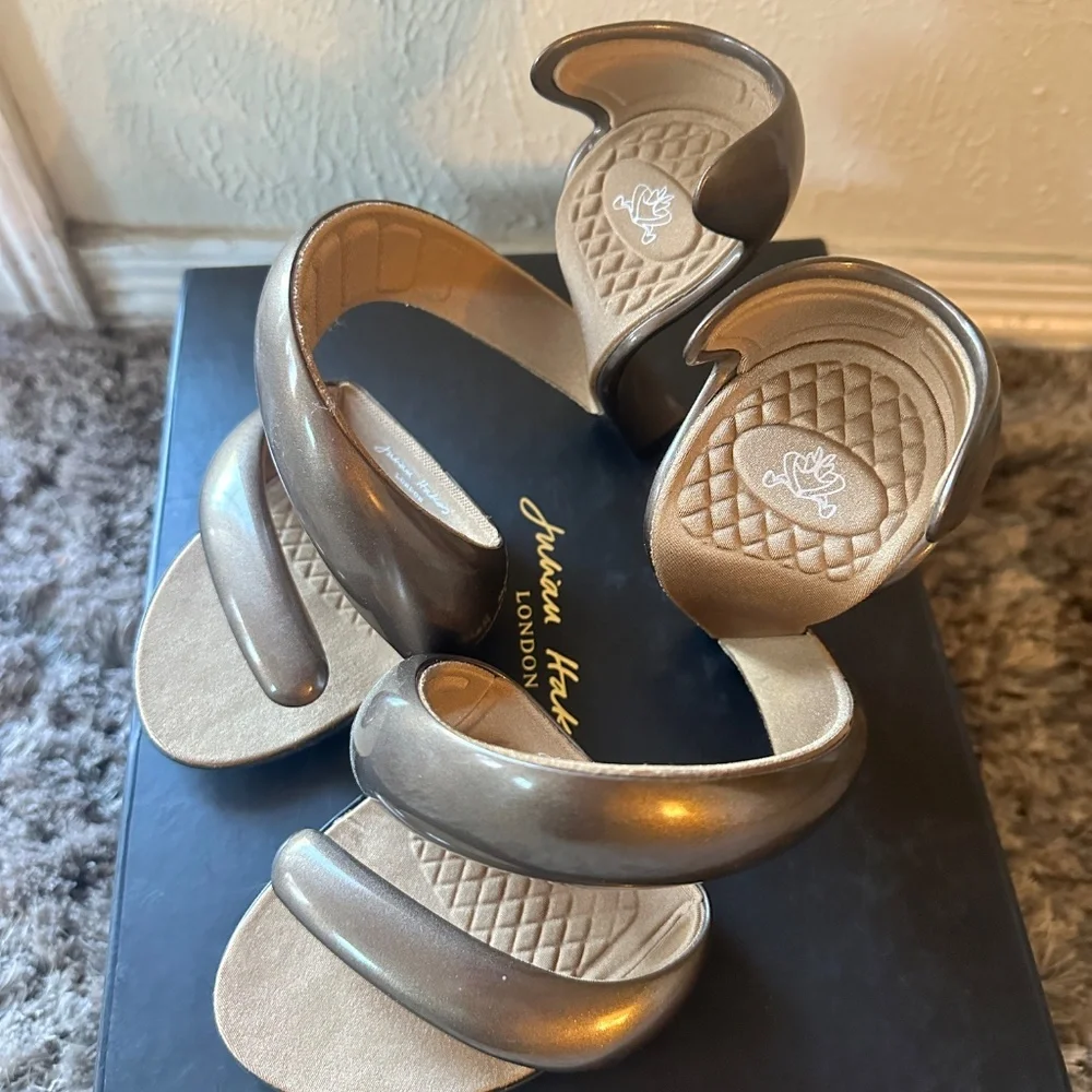 Julian Hakes Mojito Pumps Ladies Size 39 Taupe/Bronze Heel Designer Shoes - Picture 3 of 7